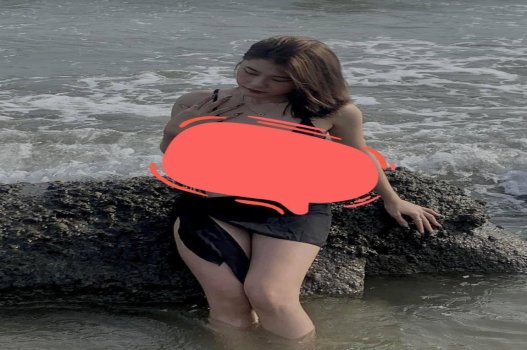 Vídeo de colegas fodendo um ao outro na barra exposta de Khanh Ngan