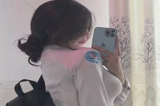 A menina do ensino médio Nguyen Thanh Thao trapaceou para ir ao motel para brincar com o namorado
